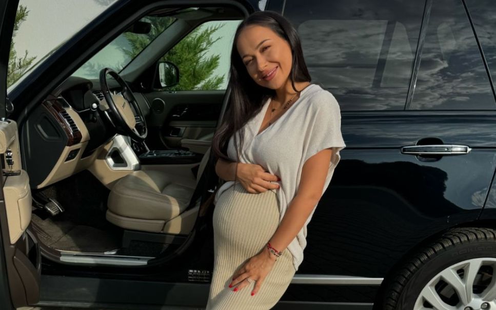 Vlăduța Lupău a decis cum vrea să nască. Soția fotbalistului Adi Rus numără zilele p&acirc;nă c&acirc;nd al doilea copil va veni pe lume: &bdquo;Ziua specială&rdquo;
